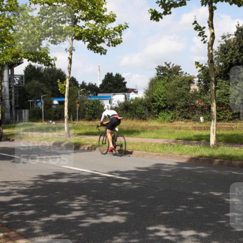 10.08.2025 - GEWOBA Citytriathlon Bremen Yannick Fuchs http://msf.ph/oto/8562081 10.08.2025 12:23:59 Radfahren 559, 614, 706, 721, 746, 815, 879, 1028 meine-sportfotos.de