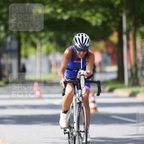 10.08.2025 - GEWOBA Citytriathlon Bremen Yannick Fuchs http://msf.ph/oto/8562089 10.08.2025 14:25:50 Radfahren 167, 181, 446, 499 meine-sportfotos.de