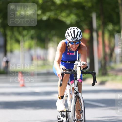 10.08.2025 - GEWOBA Citytriathlon Bremen Yannick Fuchs http://msf.ph/oto/8562090 10.08.2025 14:25:50 Radfahren 167, 181, 446, 499 meine-sportfotos.de