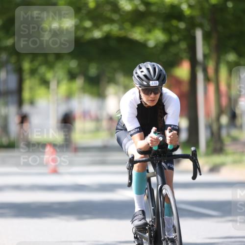 10.08.2025 - GEWOBA Citytriathlon Bremen Yannick Fuchs http://msf.ph/oto/8562100 10.08.2025 14:25:57 Radfahren 167, 181, 220, 273, 325, 331, 446, 499 meine-sportfotos.de