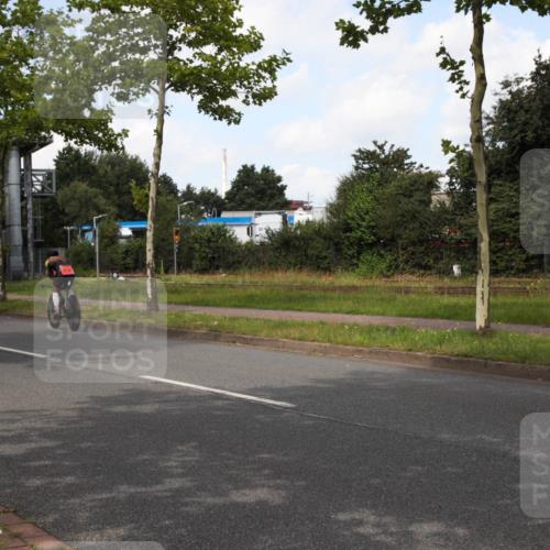 10.08.2025 - GEWOBA Citytriathlon Bremen Yannick Fuchs http://msf.ph/oto/8562106 10.08.2025 12:24:12 Radfahren 557, 614, 650, 723, 724, 815, 879, 944, 1028 meine-sportfotos.de