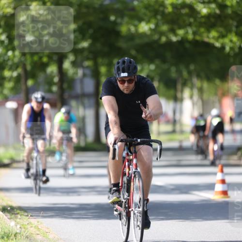 10.08.2025 - GEWOBA Citytriathlon Bremen Yannick Fuchs http://msf.ph/oto/8562121 10.08.2025 14:26:05 Radfahren 181, 220, 231, 273, 278, 325, 331, 446 meine-sportfotos.de