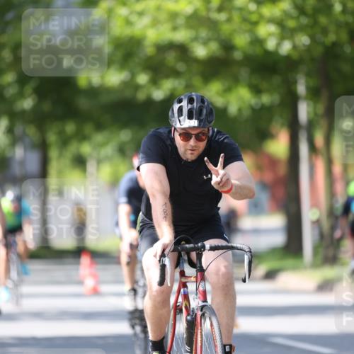 10.08.2025 - GEWOBA Citytriathlon Bremen Yannick Fuchs http://msf.ph/oto/8562126 10.08.2025 14:26:06 Radfahren 181, 220, 231, 273, 278, 325, 331, 446 meine-sportfotos.de