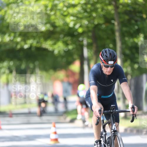 10.08.2025 - GEWOBA Citytriathlon Bremen Yannick Fuchs http://msf.ph/oto/8562130 10.08.2025 14:26:06 Radfahren 181, 220, 231, 273, 278, 325, 331, 446 meine-sportfotos.de