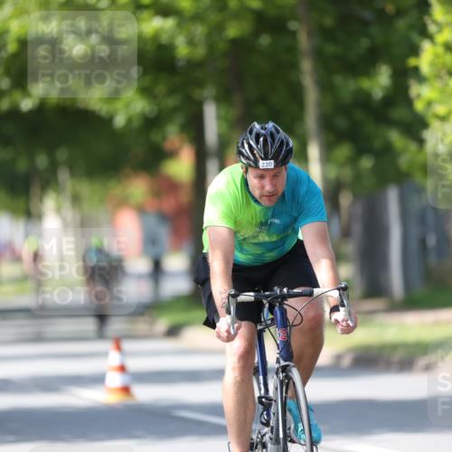 10.08.2025 - GEWOBA Citytriathlon Bremen Yannick Fuchs http://msf.ph/oto/8562143 10.08.2025 14:26:08 Radfahren 181, 220, 231, 273, 278, 325, 331, 446 meine-sportfotos.de