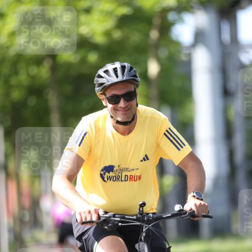10.08.2025 - GEWOBA Citytriathlon Bremen Yannick Fuchs http://msf.ph/oto/8562161 10.08.2025 14:26:15 Radfahren 220, 231, 273, 278, 325, 331, 360 meine-sportfotos.de