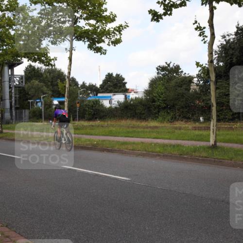 10.08.2025 - GEWOBA Citytriathlon Bremen Yannick Fuchs http://msf.ph/oto/8562171 10.08.2025 12:25:00 Radfahren 737, 814, 880, 890, 896, 954, 955, 958 meine-sportfotos.de