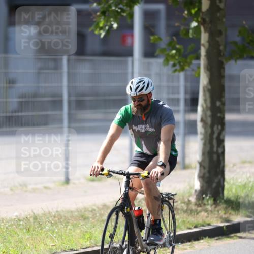 10.08.2025 - GEWOBA Citytriathlon Bremen Yannick Fuchs http://msf.ph/oto/8562199 10.08.2025 14:27:12 Radfahren 189, 196, 276, 286, 305, 318, 441, 457 meine-sportfotos.de