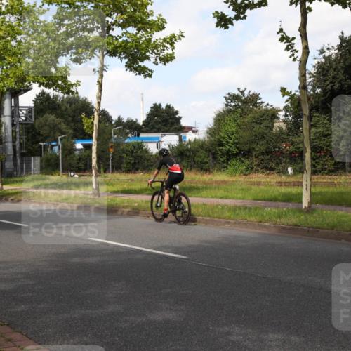 10.08.2025 - GEWOBA Citytriathlon Bremen Yannick Fuchs http://msf.ph/oto/8562210 10.08.2025 12:25:36 Radfahren 646, 684, 850, 968 meine-sportfotos.de