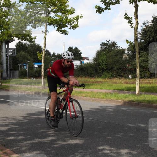 10.08.2025 - GEWOBA Citytriathlon Bremen Yannick Fuchs http://msf.ph/oto/8562214 10.08.2025 12:25:48 Radfahren 677, 684, 693, 755, 830, 849, 850, 968, 1014 meine-sportfotos.de