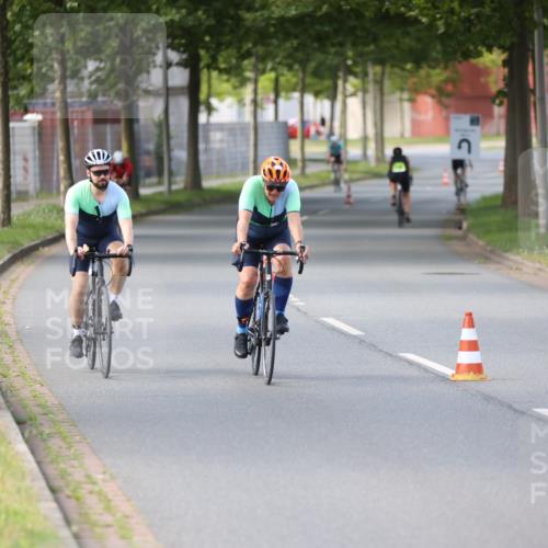 10.08.2025 - GEWOBA Citytriathlon Bremen Yannick Fuchs http://msf.ph/oto/8562215 10.08.2025 14:27:31 Radfahren 120, 156, 286, 320, 363, 441 meine-sportfotos.de