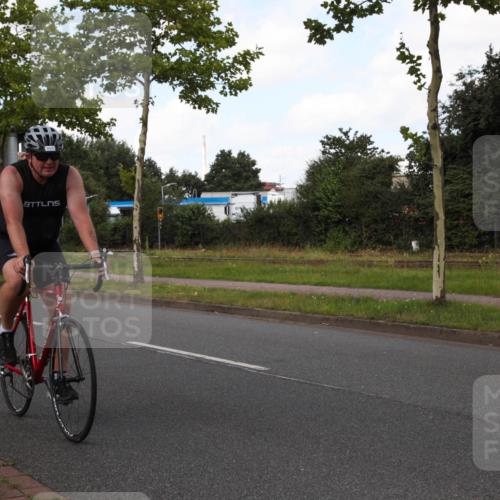 10.08.2025 - GEWOBA Citytriathlon Bremen Yannick Fuchs http://msf.ph/oto/8562245 10.08.2025 12:26:08 Radfahren 608, 611, 661, 730, 755, 786, 808, 842, 865, 871, 911, 1014 meine-sportfotos.de