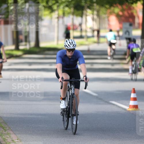 10.08.2025 - GEWOBA Citytriathlon Bremen Yannick Fuchs http://msf.ph/oto/8562257 10.08.2025 14:28:32 Radfahren 237, 367, 401, 448, 467, 483 meine-sportfotos.de