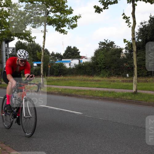 10.08.2025 - GEWOBA Citytriathlon Bremen Yannick Fuchs http://msf.ph/oto/8562282 10.08.2025 12:26:36 Radfahren 574, 628, 668, 710, 731, 837, 903, 930, 939, 946, 972 meine-sportfotos.de