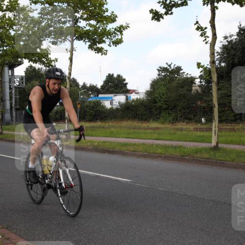 10.08.2025 - GEWOBA Citytriathlon Bremen Yannick Fuchs http://msf.ph/oto/8562284 10.08.2025 12:26:37 Radfahren 574, 628, 644, 668, 710, 731, 837, 846, 903, 930, 939, 946, 972 meine-sportfotos.de