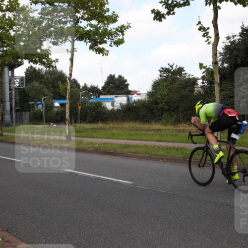 10.08.2025 - GEWOBA Citytriathlon Bremen Yannick Fuchs http://msf.ph/oto/8562285 10.08.2025 12:26:37 Radfahren 574, 628, 644, 668, 710, 731, 837, 846, 903, 930, 939, 946, 972 meine-sportfotos.de