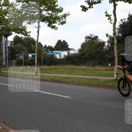 10.08.2025 - GEWOBA Citytriathlon Bremen Yannick Fuchs http://msf.ph/oto/8562291 10.08.2025 12:26:44 Radfahren 574, 644, 668, 710, 837, 846, 889, 903, 928, 930, 939, 946, 948, 972 meine-sportfotos.de