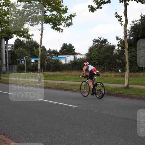 10.08.2025 - GEWOBA Citytriathlon Bremen Yannick Fuchs http://msf.ph/oto/8562315 10.08.2025 12:26:57 Radfahren 644, 703, 710, 727, 846, 889, 928, 939, 946, 948, 1003 meine-sportfotos.de