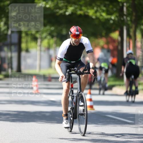 10.08.2025 - GEWOBA Citytriathlon Bremen Yannick Fuchs http://msf.ph/oto/8562354 10.08.2025 14:29:05 Radfahren 168, 172, 188, 321, 403, 447 meine-sportfotos.de
