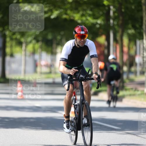 10.08.2025 - GEWOBA Citytriathlon Bremen Yannick Fuchs http://msf.ph/oto/8562356 10.08.2025 14:29:05 Radfahren 168, 172, 188, 321, 403, 447 meine-sportfotos.de