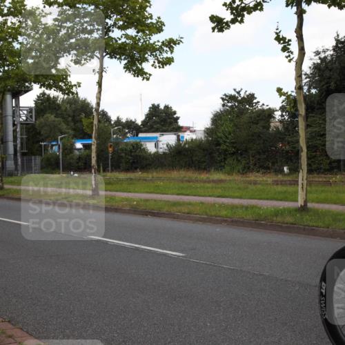 10.08.2025 - GEWOBA Citytriathlon Bremen Yannick Fuchs http://msf.ph/oto/8562367 10.08.2025 12:27:29 Radfahren 568, 586, 633, 647, 792, 835, 929, 962, 1038 meine-sportfotos.de