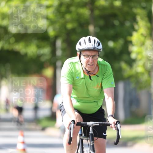 10.08.2025 - GEWOBA Citytriathlon Bremen Yannick Fuchs http://msf.ph/oto/8562377 10.08.2025 14:29:09 Radfahren 168, 172, 188, 321, 389, 403, 447 meine-sportfotos.de