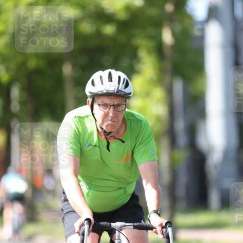 10.08.2025 - GEWOBA Citytriathlon Bremen Yannick Fuchs http://msf.ph/oto/8562379 10.08.2025 14:29:09 Radfahren 168, 172, 188, 321, 389, 403, 447 meine-sportfotos.de