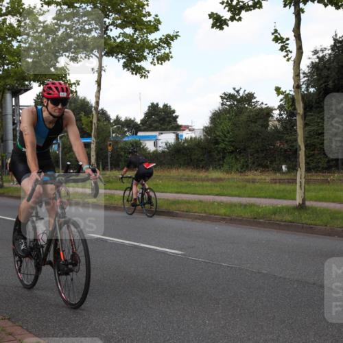 10.08.2025 - GEWOBA Citytriathlon Bremen Yannick Fuchs http://msf.ph/oto/8562382 10.08.2025 12:27:39 Radfahren 568, 647, 819, 835, 929, 963, 1038 meine-sportfotos.de