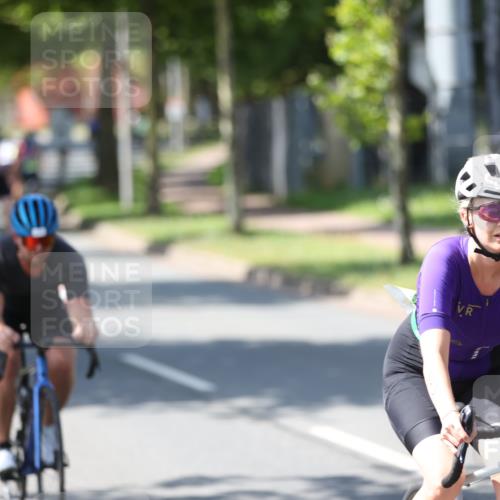 10.08.2025 - GEWOBA Citytriathlon Bremen Yannick Fuchs http://msf.ph/oto/8562394 10.08.2025 14:29:35 Radfahren 117, 179, 206, 212, 226, 351, 365, 373, 405, 466, 487, 517 meine-sportfotos.de