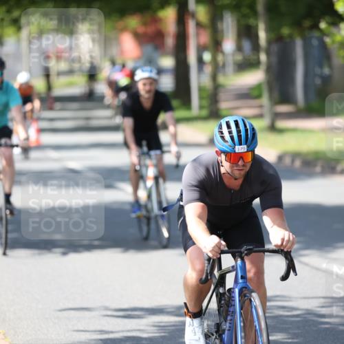 10.08.2025 - GEWOBA Citytriathlon Bremen Yannick Fuchs http://msf.ph/oto/8562396 10.08.2025 14:29:35 Radfahren 117, 179, 206, 212, 226, 351, 365, 373, 405, 466, 487, 517 meine-sportfotos.de