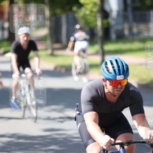 10.08.2025 - GEWOBA Citytriathlon Bremen Yannick Fuchs http://msf.ph/oto/8562400 10.08.2025 14:29:36 Radfahren 117, 179, 206, 212, 226, 351, 365, 373, 405, 466, 487, 517 meine-sportfotos.de