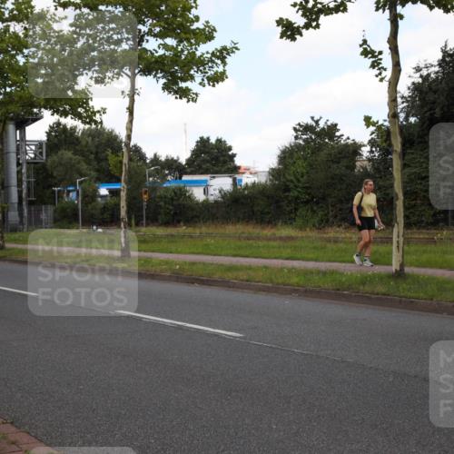 10.08.2025 - GEWOBA Citytriathlon Bremen Yannick Fuchs http://msf.ph/oto/8562401 10.08.2025 12:27:55 Radfahren 593, 669, 674, 676, 697, 712, 713, 716, 800, 819, 885, 963 meine-sportfotos.de
