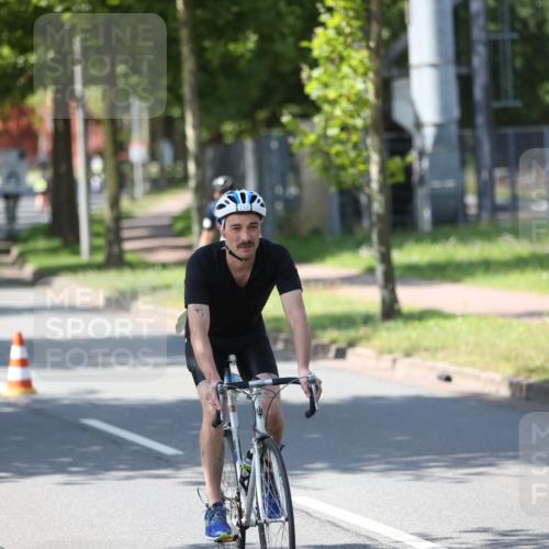 10.08.2025 - GEWOBA Citytriathlon Bremen Yannick Fuchs http://msf.ph/oto/8562402 10.08.2025 14:29:36 Radfahren 117, 179, 206, 212, 226, 351, 365, 373, 405, 466, 487, 517 meine-sportfotos.de