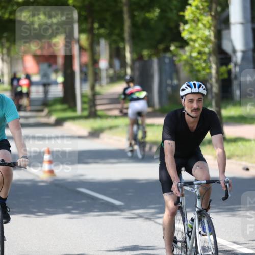 10.08.2025 - GEWOBA Citytriathlon Bremen Yannick Fuchs http://msf.ph/oto/8562403 10.08.2025 14:29:36 Radfahren 117, 179, 206, 212, 226, 351, 365, 373, 405, 466, 487, 517 meine-sportfotos.de