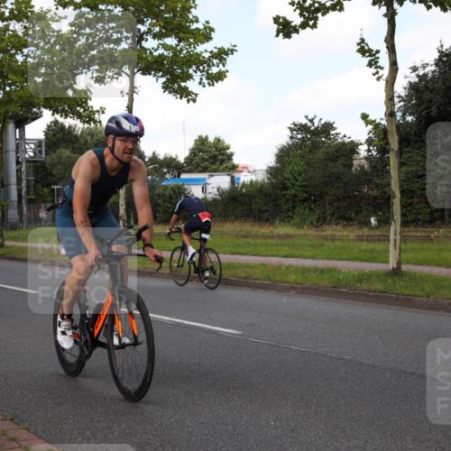 10.08.2025 - GEWOBA Citytriathlon Bremen Yannick Fuchs http://msf.ph/oto/8562425 10.08.2025 12:28:06 Radfahren 593, 651, 669, 674, 676, 697, 712, 713, 716, 748, 800, 885, 898, 907 meine-sportfotos.de