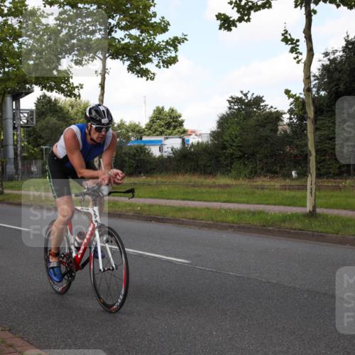 10.08.2025 - GEWOBA Citytriathlon Bremen Yannick Fuchs http://msf.ph/oto/8562435 10.08.2025 12:28:15 Radfahren 612, 651, 685, 713, 716, 748, 812, 898, 907 meine-sportfotos.de