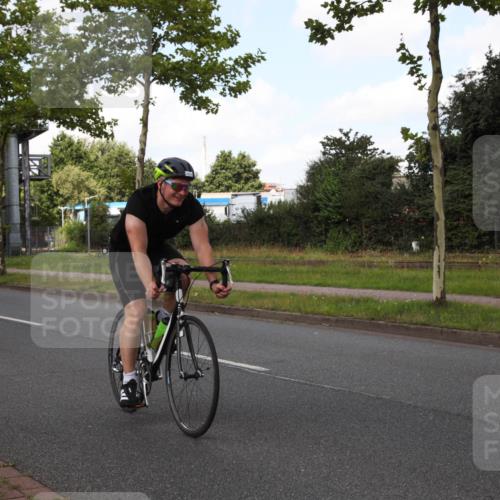 10.08.2025 - GEWOBA Citytriathlon Bremen Yannick Fuchs http://msf.ph/oto/8562440 10.08.2025 12:28:20 Radfahren 612, 625, 651, 685, 748, 812, 816, 828, 898, 907, 980 meine-sportfotos.de