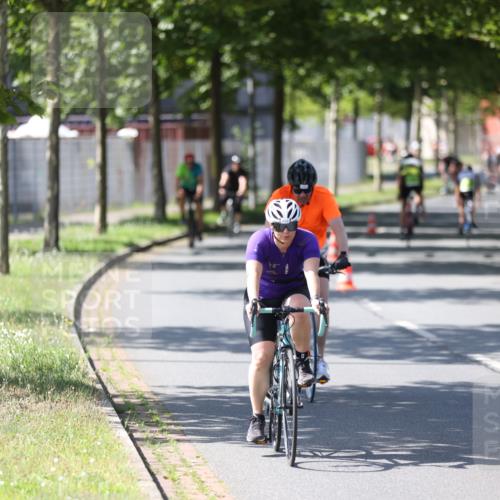 10.08.2025 - GEWOBA Citytriathlon Bremen Yannick Fuchs http://msf.ph/oto/8562455 10.08.2025 14:29:55 Radfahren 42, 95, 112, 183, 226, 275, 315, 327, 337, 454, 468 meine-sportfotos.de