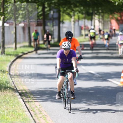10.08.2025 - GEWOBA Citytriathlon Bremen Yannick Fuchs http://msf.ph/oto/8562457 10.08.2025 14:29:55 Radfahren 42, 95, 112, 183, 226, 275, 315, 327, 337, 454, 468 meine-sportfotos.de
