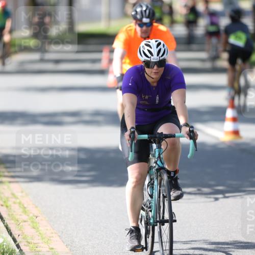 10.08.2025 - GEWOBA Citytriathlon Bremen Yannick Fuchs http://msf.ph/oto/8562459 10.08.2025 14:29:55 Radfahren 42, 95, 112, 183, 226, 275, 315, 327, 337, 454, 468 meine-sportfotos.de