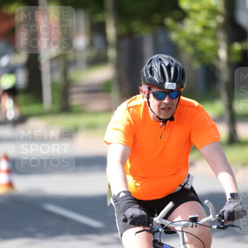 10.08.2025 - GEWOBA Citytriathlon Bremen Yannick Fuchs http://msf.ph/oto/8562464 10.08.2025 14:29:57 Radfahren 42, 95, 112, 183, 226, 275, 315, 327, 337, 454, 468 meine-sportfotos.de