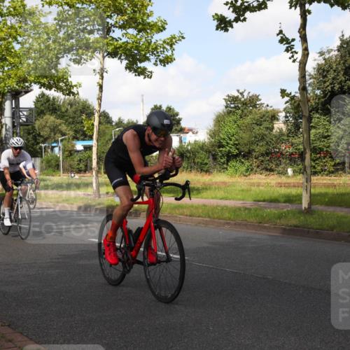 10.08.2025 - GEWOBA Citytriathlon Bremen Yannick Fuchs http://msf.ph/oto/8562465 10.08.2025 12:28:30 Radfahren 612, 622, 625, 629, 685, 732, 812, 816, 828, 941, 980, 981 meine-sportfotos.de