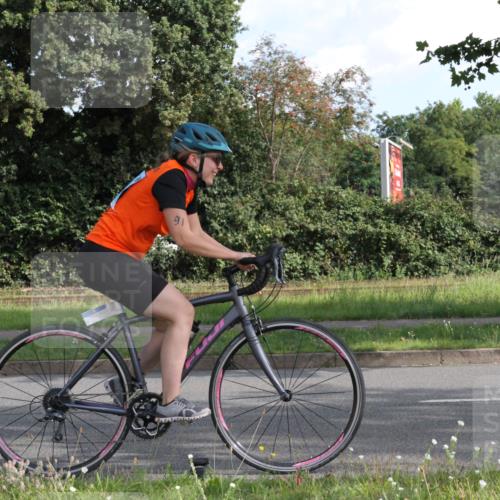 10.08.2025 - GEWOBA Citytriathlon Bremen Yannick Fuchs http://msf.ph/oto/8562472 10.08.2025 10:40:12 Radfahren 1, 11, 47, 55, 57, 61, 79, 91, 135, 197, 227, 398 meine-sportfotos.de