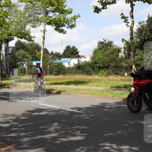 10.08.2025 - GEWOBA Citytriathlon Bremen Yannick Fuchs http://msf.ph/oto/8562474 10.08.2025 12:28:32 Radfahren 612, 622, 625, 629, 685, 732, 812, 816, 828, 941, 980, 981 meine-sportfotos.de