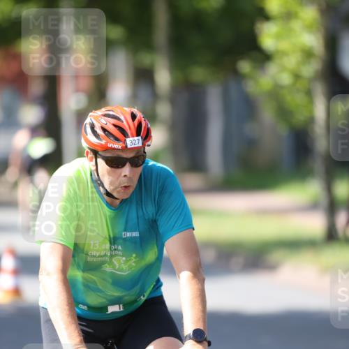 10.08.2025 - GEWOBA Citytriathlon Bremen Yannick Fuchs http://msf.ph/oto/8562483 10.08.2025 14:30:02 Radfahren 42, 95, 112, 183, 275, 315, 327, 337, 400, 402, 429, 454, 468 meine-sportfotos.de