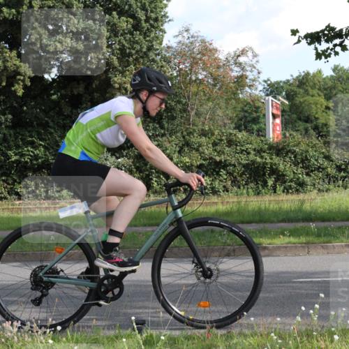 10.08.2025 - GEWOBA Citytriathlon Bremen Yannick Fuchs http://msf.ph/oto/8562485 10.08.2025 10:40:15 Radfahren 1, 11, 47, 61, 65, 79, 91, 125, 135, 197, 227, 229 meine-sportfotos.de
