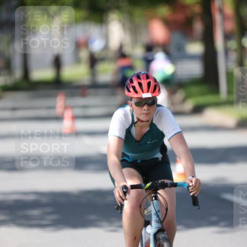 10.08.2025 - GEWOBA Citytriathlon Bremen Yannick Fuchs http://msf.ph/oto/8562503 10.08.2025 14:30:08 Radfahren 42, 66, 95, 112, 148, 149, 183, 315, 337, 374, 400, 402, 429, 454 meine-sportfotos.de