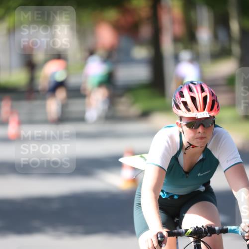 10.08.2025 - GEWOBA Citytriathlon Bremen Yannick Fuchs http://msf.ph/oto/8562508 10.08.2025 14:30:08 Radfahren 42, 66, 95, 112, 148, 149, 183, 315, 337, 374, 400, 402, 429, 454 meine-sportfotos.de
