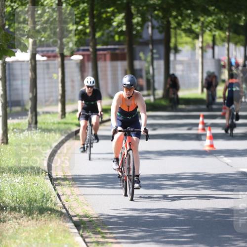 10.08.2025 - GEWOBA Citytriathlon Bremen Yannick Fuchs http://msf.ph/oto/8562510 10.08.2025 14:30:09 Radfahren 42, 66, 95, 112, 148, 149, 183, 315, 337, 374, 400, 402, 410, 429, 454 meine-sportfotos.de