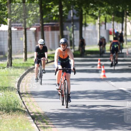 10.08.2025 - GEWOBA Citytriathlon Bremen Yannick Fuchs http://msf.ph/oto/8562513 10.08.2025 14:30:09 Radfahren 42, 66, 95, 112, 148, 149, 183, 315, 337, 374, 400, 402, 410, 429, 454 meine-sportfotos.de
